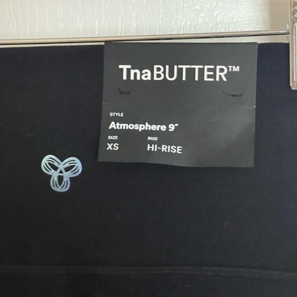 TNA TnaBUTTER Atmosphere Hi-Rise 9" Short
Long High Waisted Bike Shorts XS - Picture 4 of 8